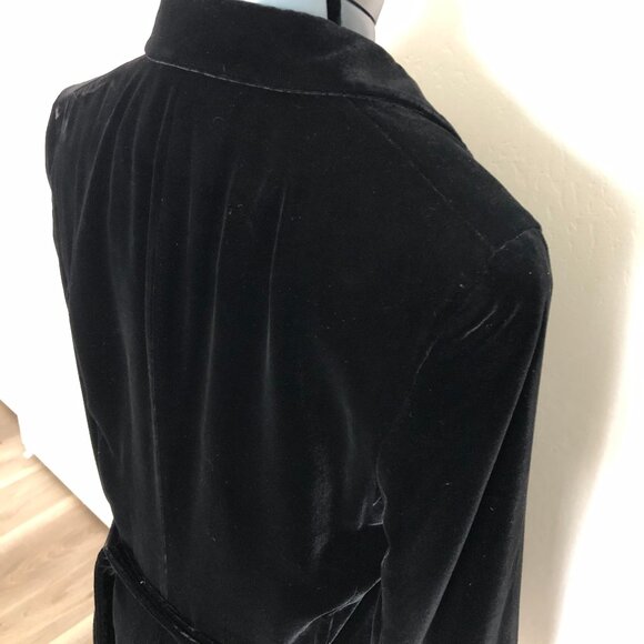 Black Velvet Belted Jacket, Jones New York, Size 6 - Picture 8 of 14